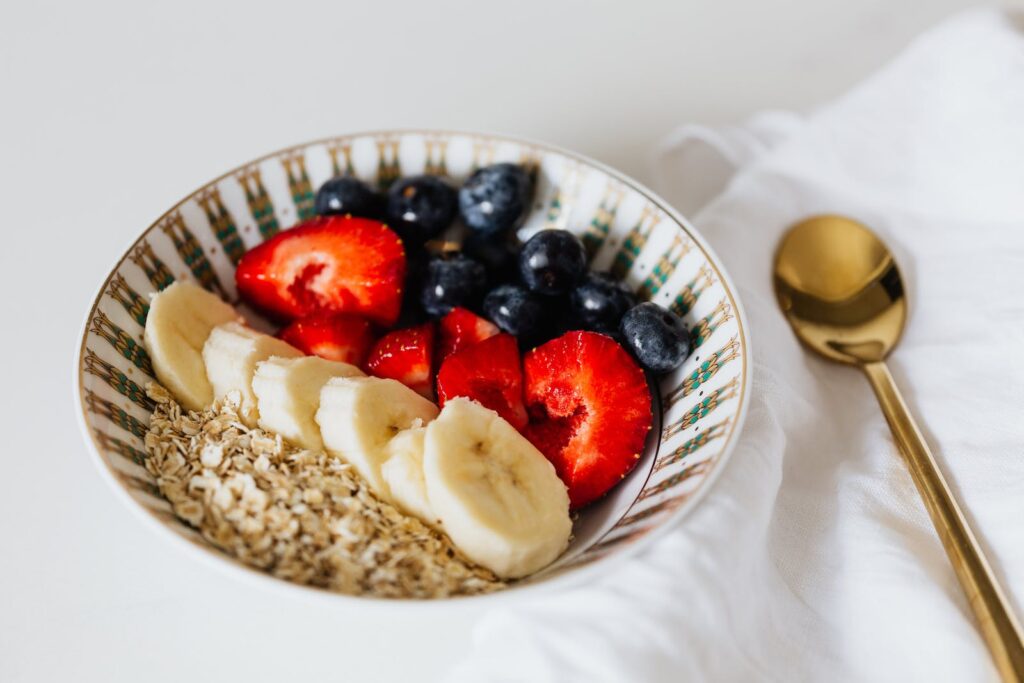 A Bowl of Oats With Fruits
オートミール